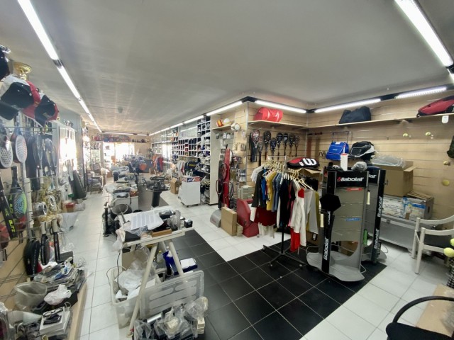 Commercial avec 0 Chambres  à Fuengirola