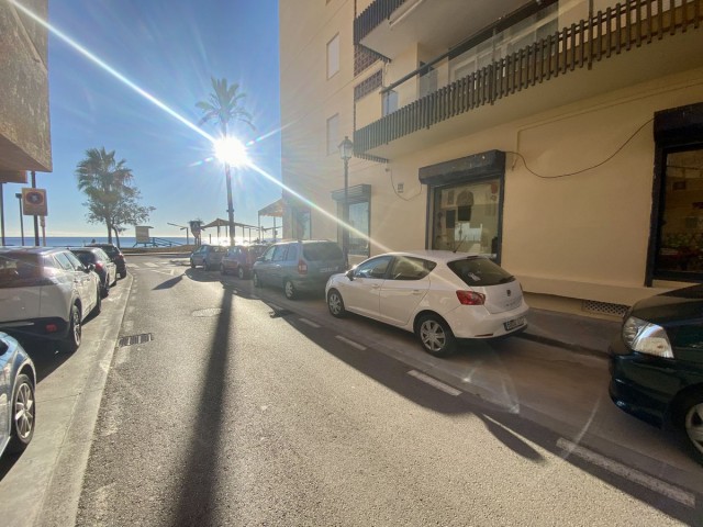 Commercial avec 0 Chambres  à Fuengirola