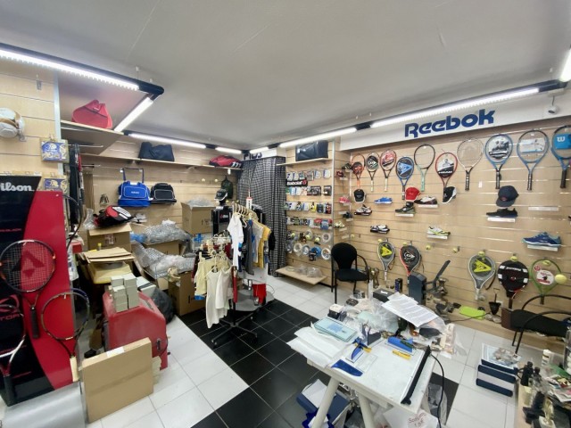 Commercial avec 0 Chambres  à Fuengirola