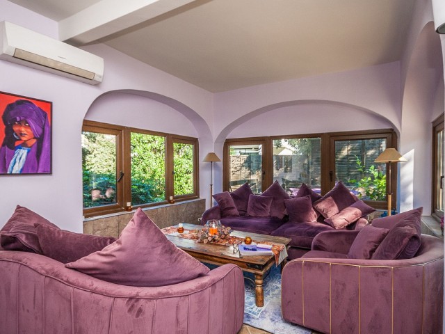 Villa avec 5 Chambres  à Elviria