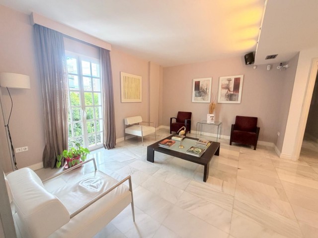 3 Bedrooms Apartment in Marbella