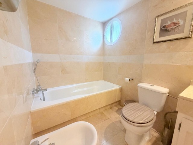 3 Bedrooms Apartment in Marbella