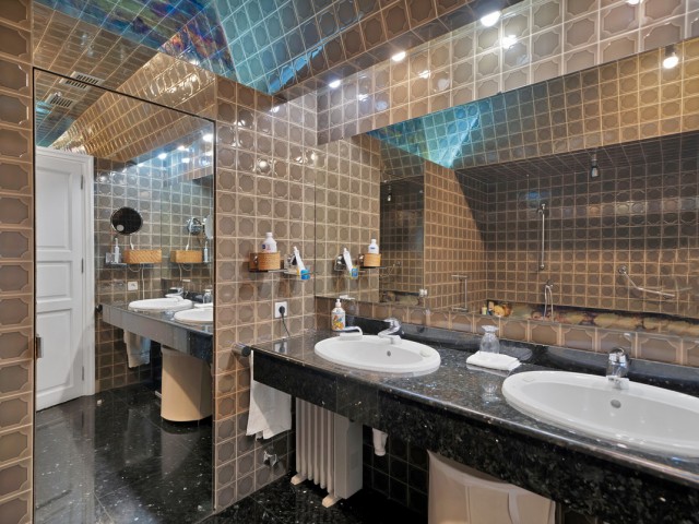 6 Schlafzimmer Villa in Las Brisas