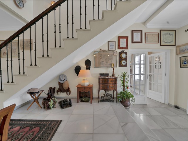 6 Bedrooms Villa in Las Brisas