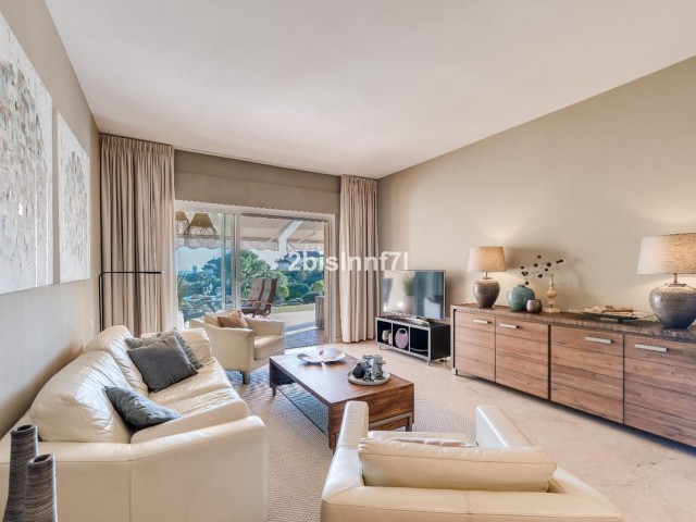 Appartement avec 2 Chambres  à Elviria