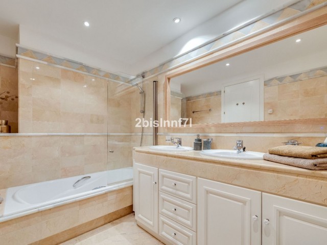 Appartement avec 2 Chambres  à Elviria