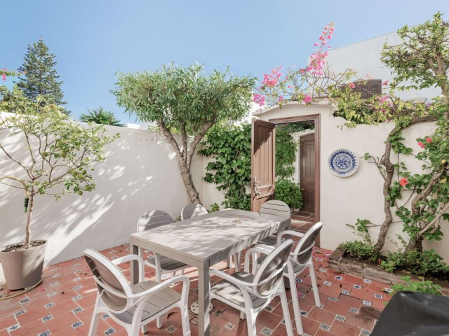 Maison mitoyenne avec 2 Chambres  à Estepona