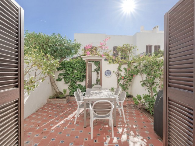 Maison mitoyenne avec 2 Chambres  à Estepona