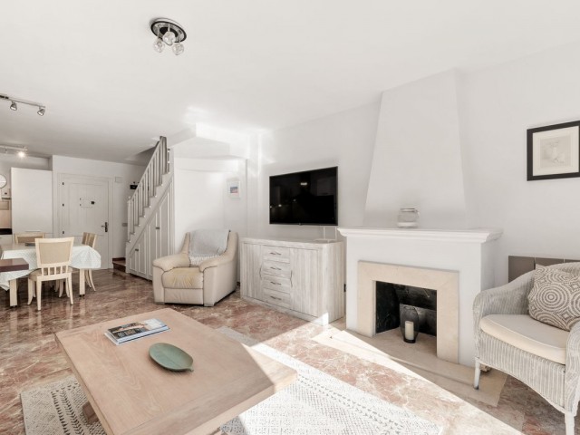 Maison mitoyenne avec 2 Chambres  à Estepona