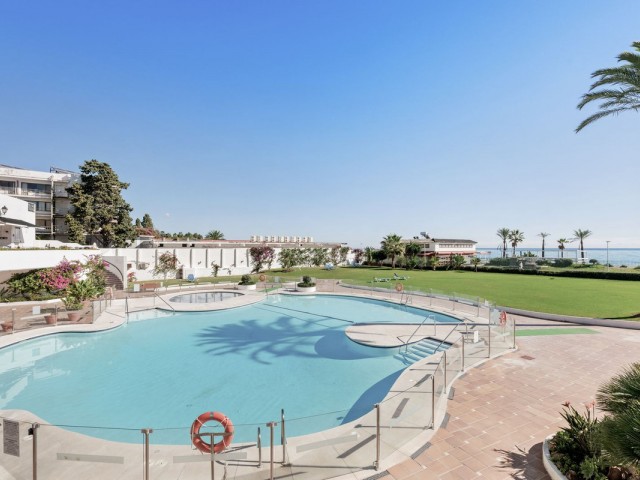 Maison mitoyenne avec 2 Chambres  à Estepona