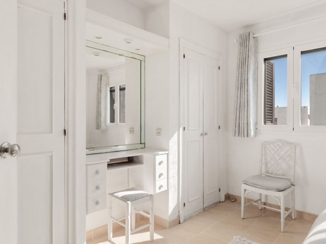 2 Bedrooms Townhouse in Estepona