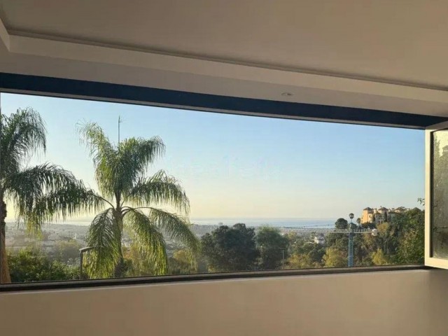 Apartment, La Quinta, R5231047