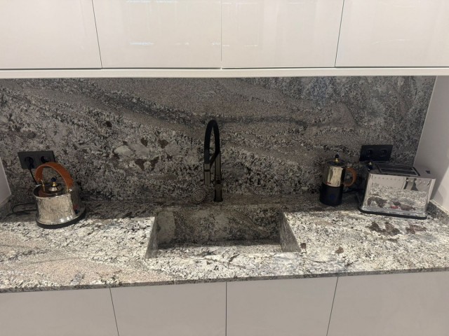 Apartment, La Quinta, R5231047