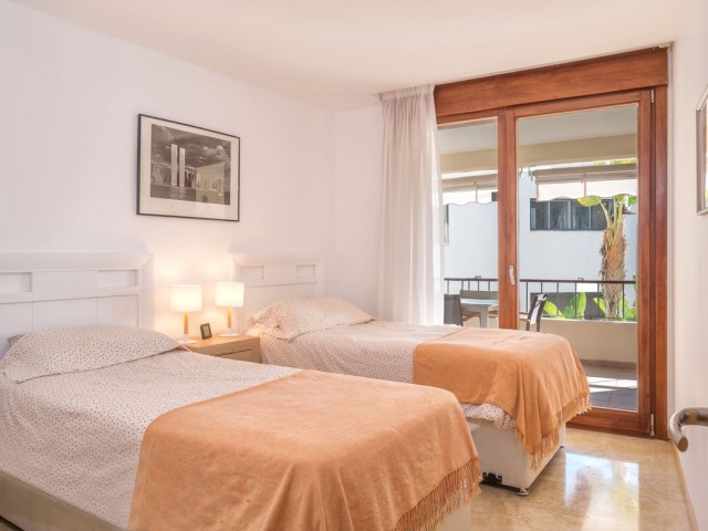 Appartement avec 3 Chambres  à Altos de los Monteros