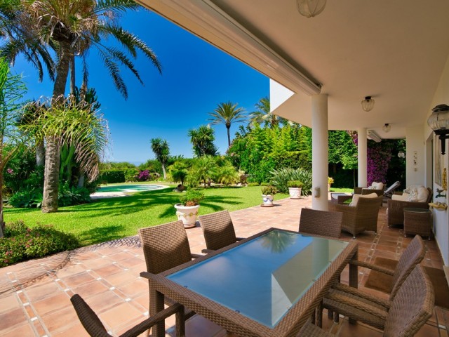 4 Bedrooms Villa in Marbella