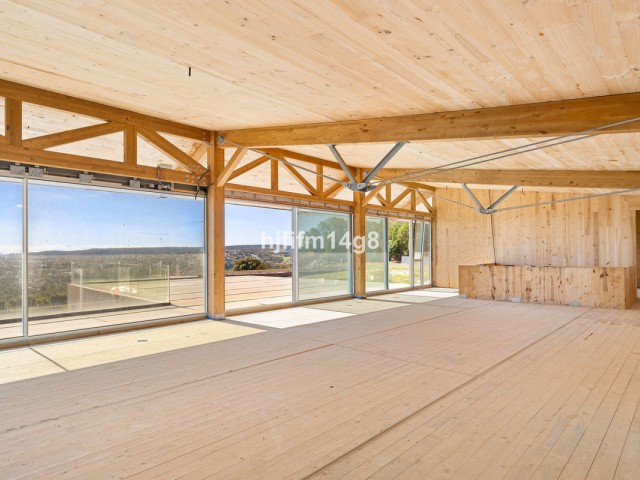 5 Bedrooms Villa in Sotogrande