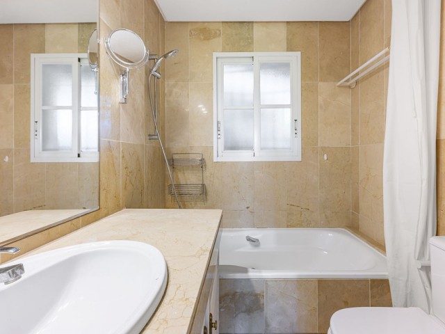 3 Sovrums Radhus i Estepona