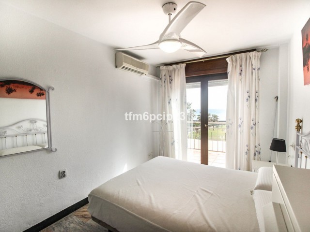 5 Slaapkamer Rijtjeshuis in La Duquesa