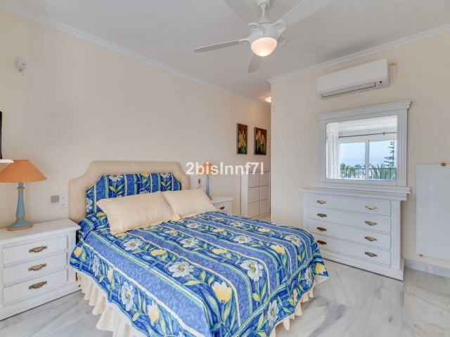 3 Bedrooms Apartment in Elviria