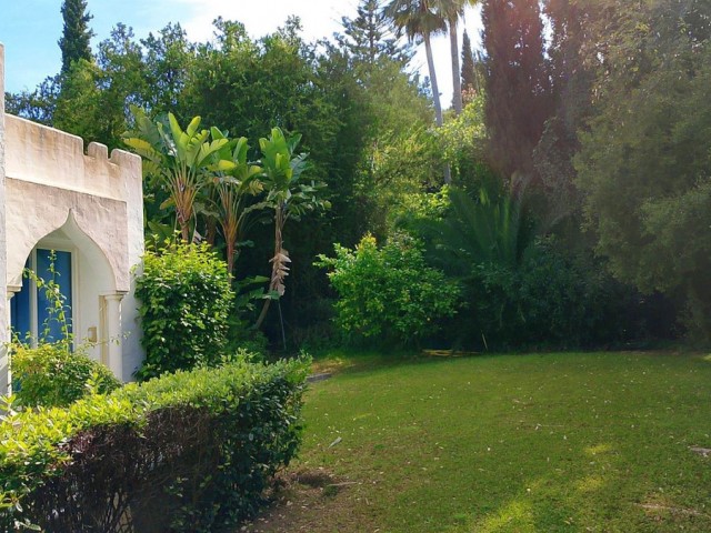 4 Schlafzimmer Villa in New Golden Mile