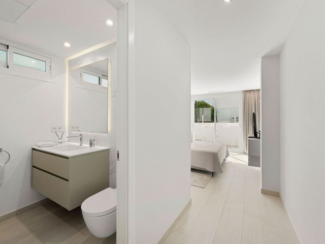 5 Bedrooms Villa in Nueva Andalucía