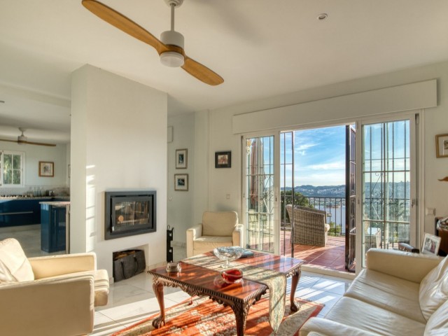 Villa avec 5 Chambres  à Sierrezuela