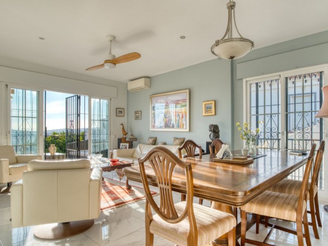 Villa avec 5 Chambres  à Sierrezuela