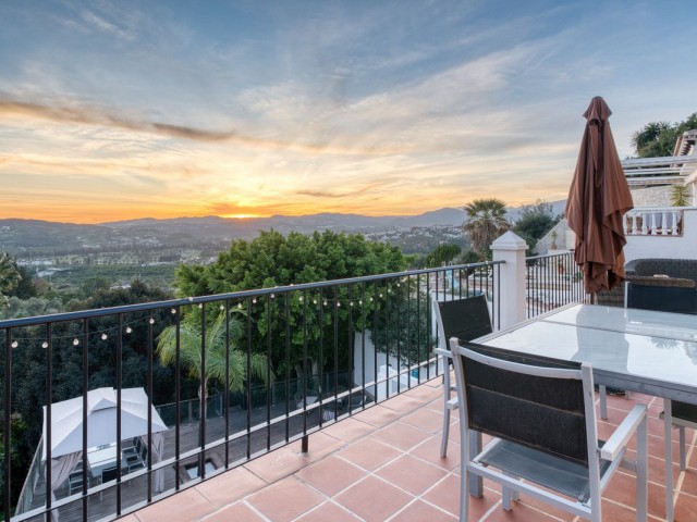 Villa avec 5 Chambres  à Sierrezuela