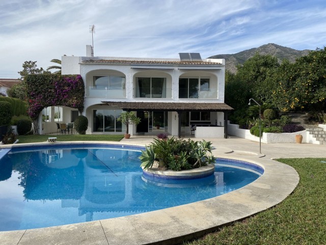 Villa avec 4 Chambres  à Mijas