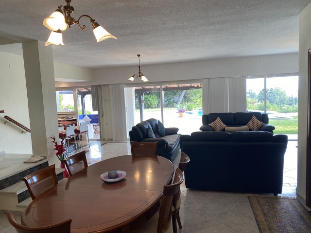 Villa avec 4 Chambres  à Mijas