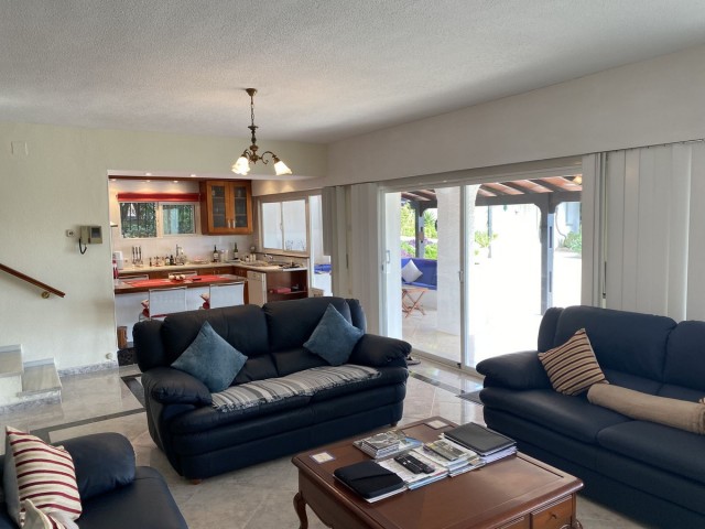 Villa avec 4 Chambres  à Mijas