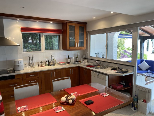 Villa avec 4 Chambres  à Mijas