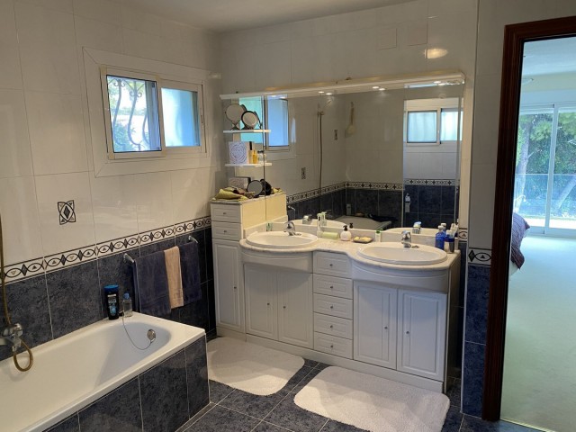 Villa avec 4 Chambres  à Mijas