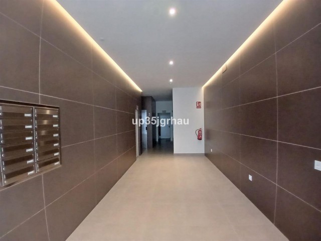 Appartement avec 3 Chambres  à Estepona