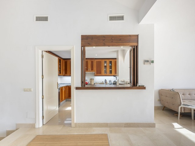 Maison mitoyenne avec 3 Chambres  à Istán