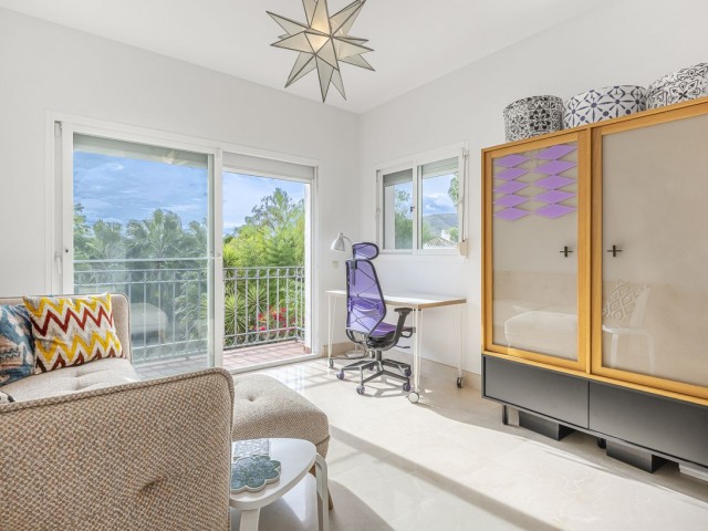 3 Bedrooms Townhouse in Istán