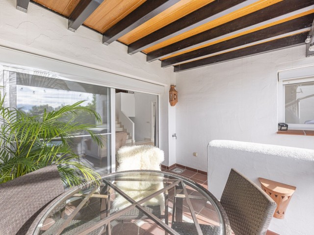 3 Bedrooms Townhouse in Istán