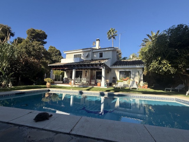 4 Makuuhuoneen Huvila Calahonda