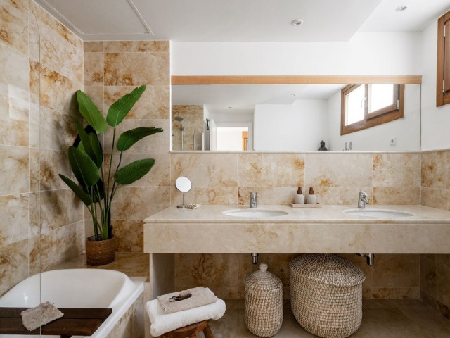 Appartement avec 3 Chambres  à Altos de los Monteros