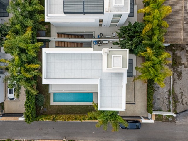 6 Makuuhuoneen Huvila The Golden Mile