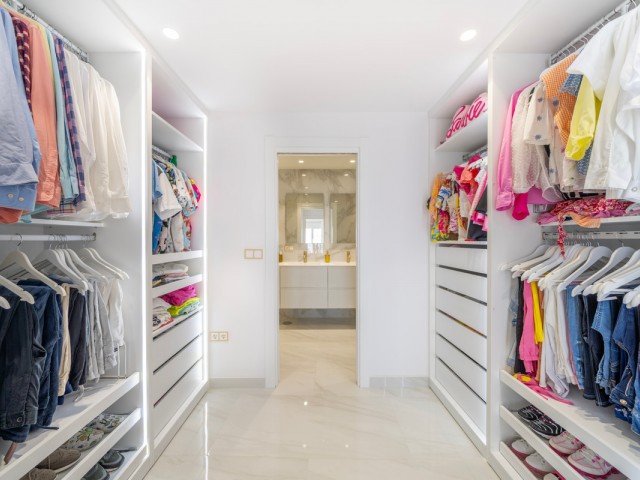 4 Schlafzimmer Villa in Ojén