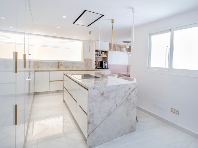 4 Soveroms Villa i Ojén