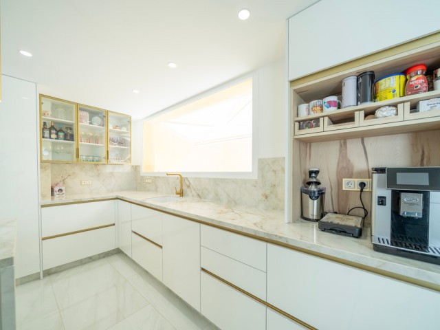 4 Soveroms Villa i Ojén