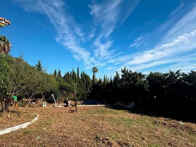 Villa con 6 Dormitorios  en Manilva