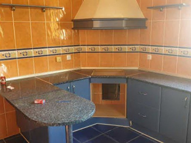 Villa con 6 Dormitorios  en Manilva