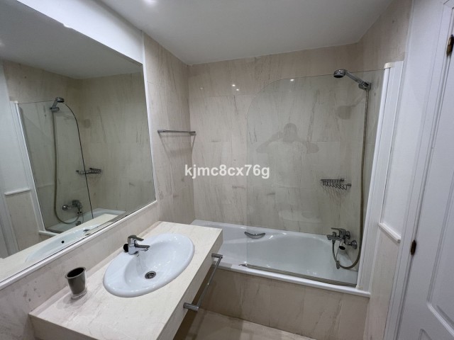 Appartement avec 2 Chambres  à Calahonda