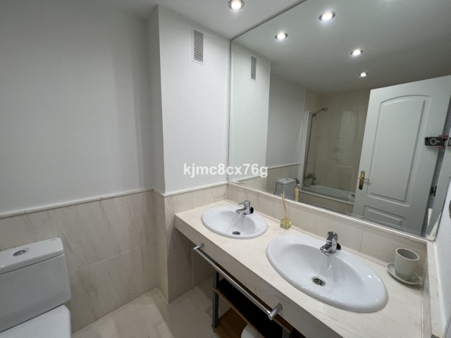 Appartement avec 2 Chambres  à Calahonda