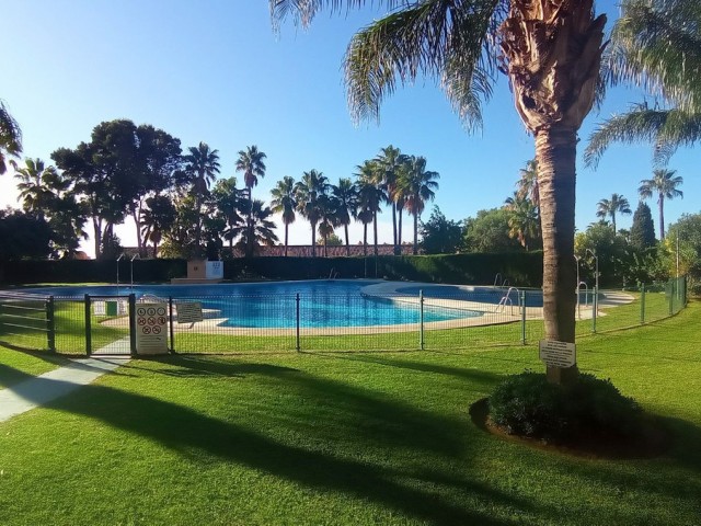 Appartement avec 3 Chambres  à Calahonda