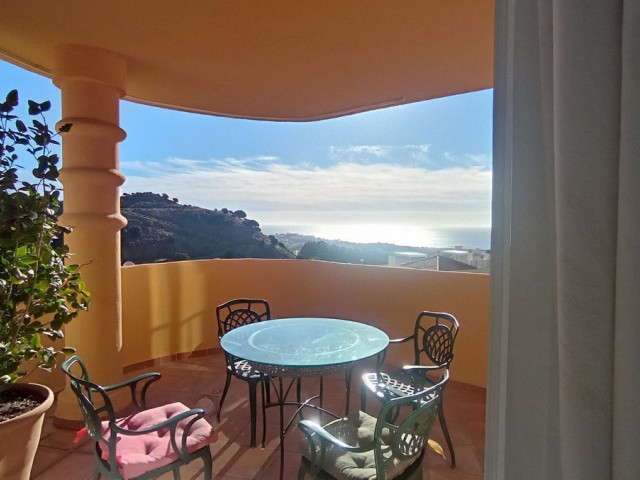 Appartement avec 3 Chambres  à Calahonda