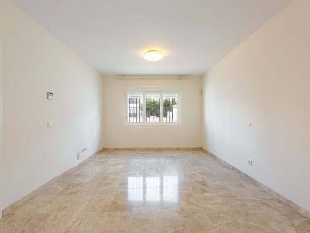 3 Bedrooms Townhouse in Nueva Andalucía